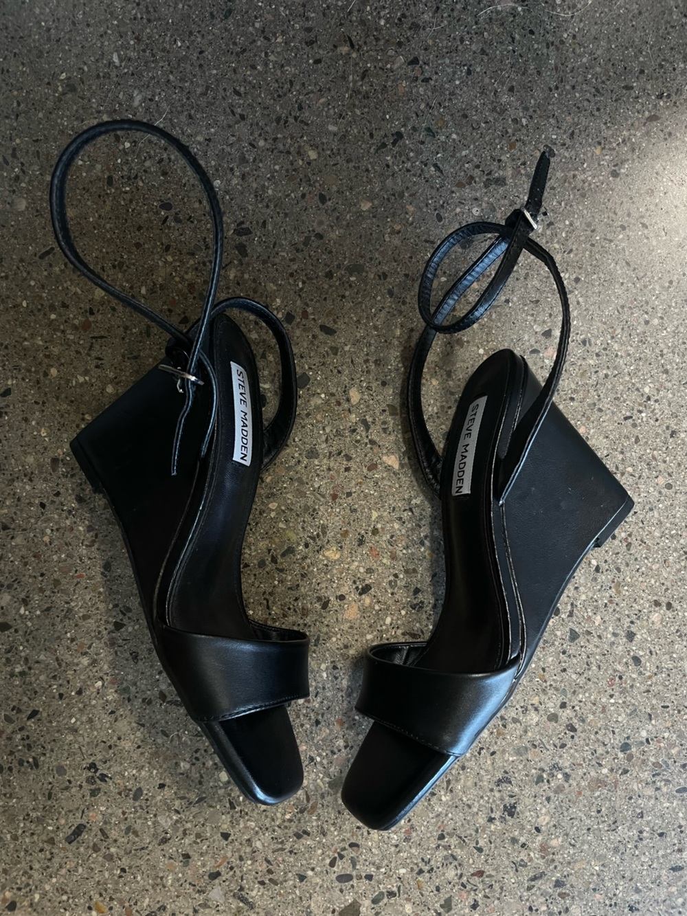 Steve Madden Shapely Wedge Sandals Womens 6 Black Unworn Slip On Platform